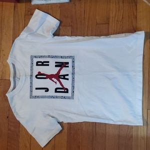Boys Jordan top